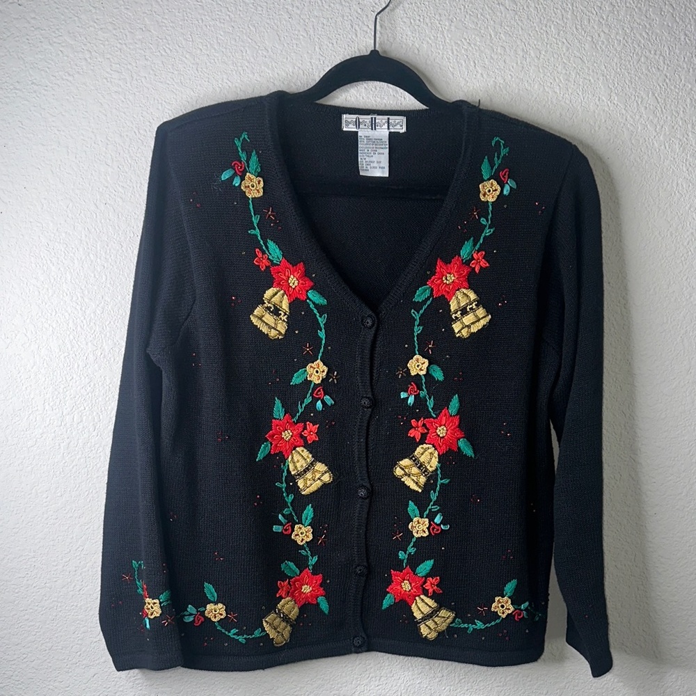 Elegant Black Cardigan withโ Floral Accents